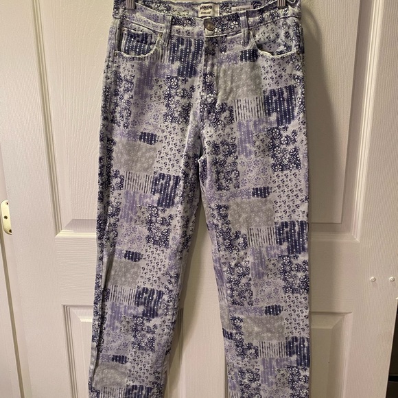 Kenzie Jeans - Picture 2 of 8